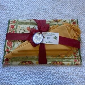 April Cornell Placemats & Napkins Set of Four (4) Olives Wine France NWT